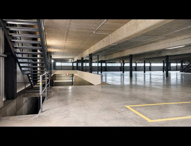 6,650M² WAREHOUSE FOR SALE IN MEADOWDALE
